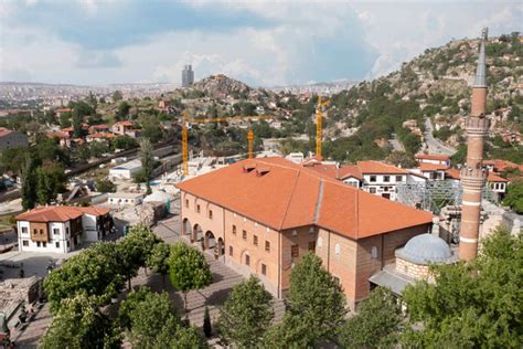  Qutluğ Mosque! A Hidden Gem Amidst Ankara's Bustling Streets